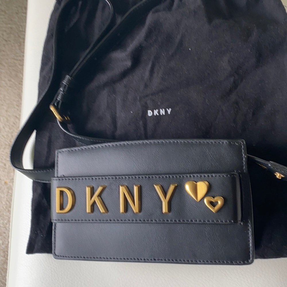 DKNY classy belt bag, used just once, like new